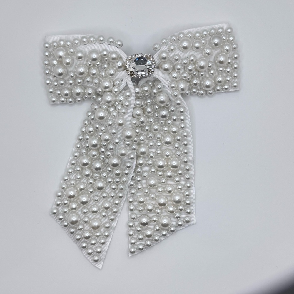 Gorgeous white hair bow with pearls - NWOT - Picture 1 of 8